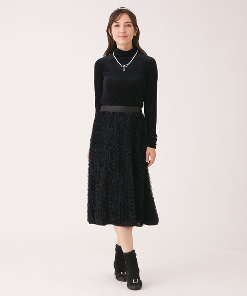 TO BE CHIC(トゥー ビー シック)の「フェザー刺しゅう スカート(スカート・レディース・グレー系その他/ブラック・40/42)」の8枚目の写真