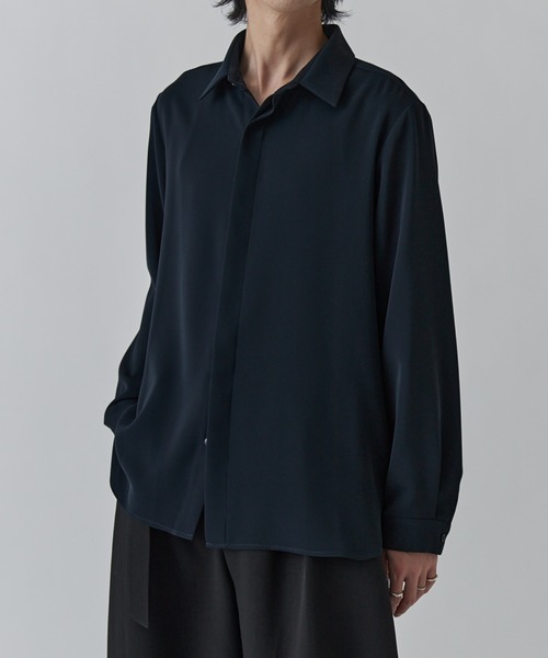 Lui's（ルイス）の「ソフトタッチベーシックシャツ（シャツ/ブラウス・メンズ・ホワイト/ブラック/ネイビー・S/M）」の3枚目の写真