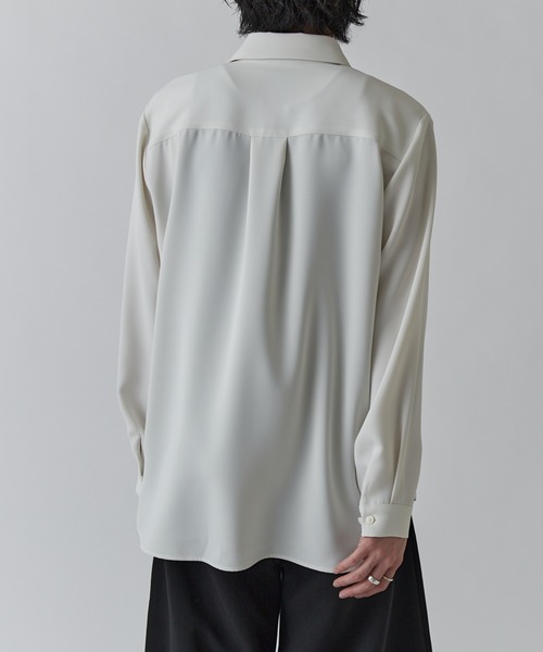 Lui's（ルイス）の「ソフトタッチベーシックシャツ（シャツ/ブラウス・メンズ・ホワイト/ブラック/ネイビー・S/M）」の6枚目の写真