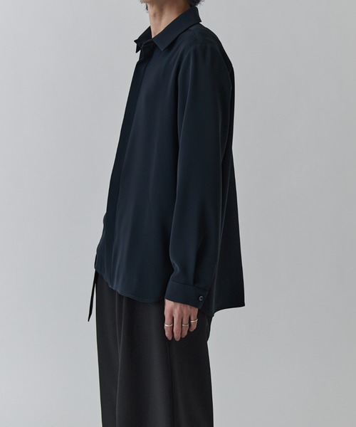 Lui's（ルイス）の「ソフトタッチベーシックシャツ（シャツ/ブラウス・メンズ・ホワイト/ブラック/ネイビー・M/S）」の9枚目の写真