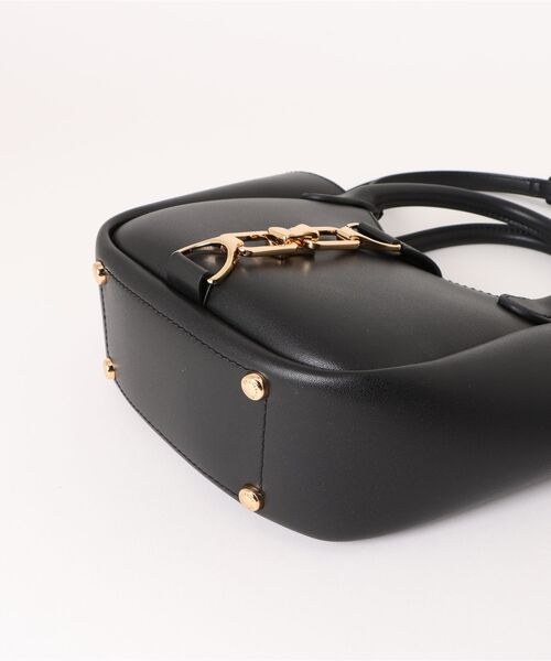 CHARLES & KEITH（チャールズ & キース）の「Agatha アガサ チェーンアクセントバケットバッグ（トートバッグ・レディース・ブラック/チョコ/クリーム・S）」の14枚目の写真