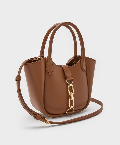 CHARLES & KEITH（チャールズ & キース）の「Agatha アガサ チェーンアクセントバケットバッグ（トートバッグ・レディース・ブラック/チョコ/クリーム・S）」の4枚目の写真