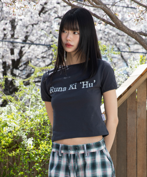 RuNaKi'Hu'(ルナキフ)の「WXT058 ルナキフ バックレス 半袖Tシャツ (チャコール)(Tシャツ/カットソー・レディース・その他・1/2)」の2枚目の写真