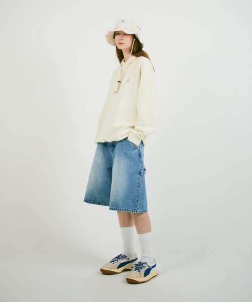 LMCの「LUX GLOBE COLLAR SWEATSHIRT cream(スウェット・レディース・その他・M/S/L)」の2枚目の写真
