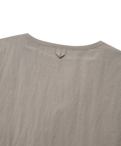 COVERNAT（カバーナット）の「ナイロンカーディガンジャケットベージュ（ナイロンジャケット・レディース・その他・L/XL/M/S/XS）」の4枚目の写真