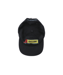 1011GALLERY（ワンゼロワンワンギャラリー）の「ギャラリートラック トラッカー ボールキャップ - ブラック（キャップ）」
