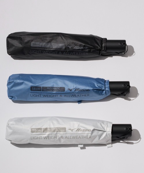 MIZUNO(ミズノ )の「【WEB限定】遮光100% 遮熱 晴雨兼用 折りたたみ日傘 自動開閉 軽量 ビッグロゴ(折りたたみ傘・レディース・ホワイト/ブラック/ブルー・FREE)」の2枚目の写真