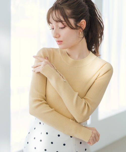 MISCH MASCH(ミッシュマッシュ)の「2026春夏新作 ベーシックハイネックラメリブニット(ニット/セーター・レディース・ホワイト/ホワイト×ブラック/グレー/ブルー/イエロー・フリ-)」の5枚目の写真