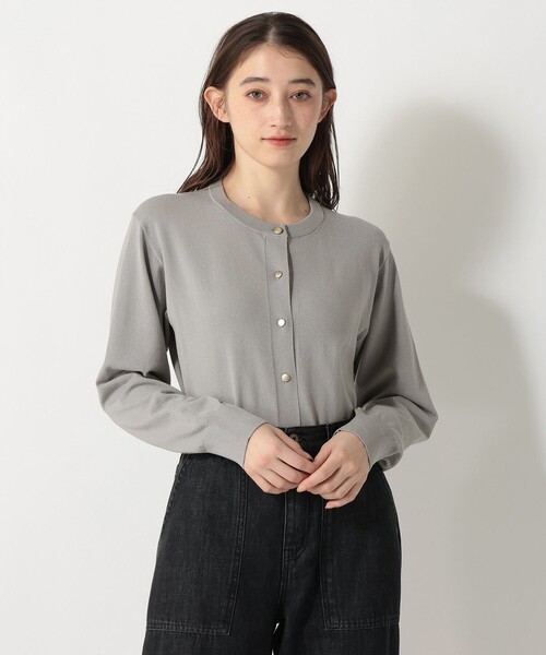 Afternoon Tea(アフタヌーンティー)の「トリプルケアベーシックカーディガン(カーディガン/ボレロ・レディース・イエロー/ライトグレー/グリーン/ブルー/ネイビー/パープル・MEDIUM/LARGE)」の2枚目の写真