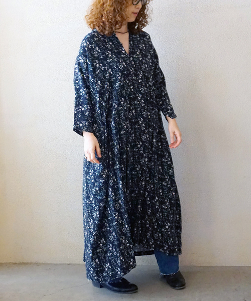 JOURNAL STANDARD LUXE（ジャーナルスタンダード　ラックス）の「フラワー ampleプルワンピース（ワンピース・レディース・ブラック・FREE）」の3枚目の写真