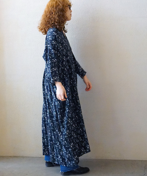 JOURNAL STANDARD LUXE（ジャーナルスタンダード　ラックス）の「フラワー ampleプルワンピース（ワンピース・レディース・ブラック・FREE）」の4枚目の写真