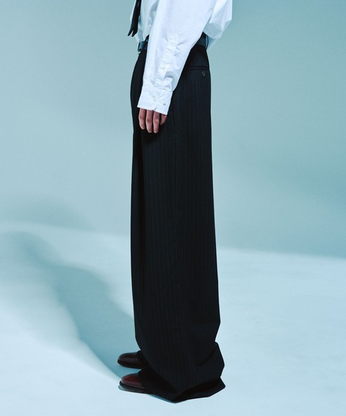 Camphor wood（カンファーウッド）の「1TUCK WIDE BAGGY STRIPE SLACKS / ワンタックワイドバギーストライプスラックス【セットアップ可能】（スラックス・メンズ・グレー/ブラック・SMALL/MEDIUM/LARGE）」の9枚目の写真