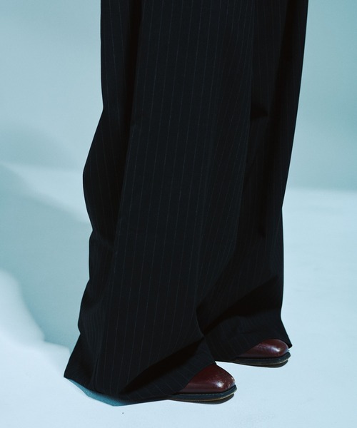 Camphor wood（カンファーウッド）の「1TUCK WIDE BAGGY STRIPE SLACKS / ワンタックワイドバギーストライプスラックス【セットアップ可能】（スラックス・メンズ・グレー/ブラック・SMALL/MEDIUM/LARGE）」の14枚目の写真