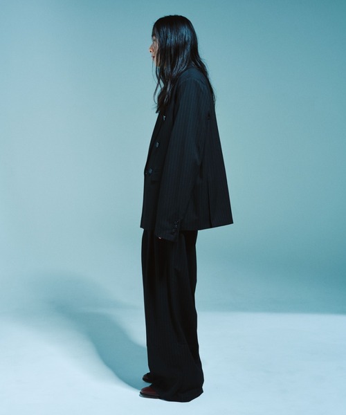 Camphor wood（カンファーウッド）の「1TUCK WIDE BAGGY STRIPE SLACKS / ワンタックワイドバギーストライプスラックス【セットアップ可能】（スラックス・メンズ・グレー/ブラック・SMALL/MEDIUM/LARGE）」の4枚目の写真