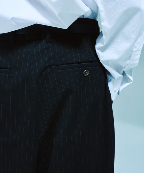 Camphor wood（カンファーウッド）の「1TUCK WIDE BAGGY STRIPE SLACKS / ワンタックワイドバギーストライプスラックス【セットアップ可能】（スラックス・メンズ・グレー/ブラック・SMALL/MEDIUM/LARGE）」の12枚目の写真