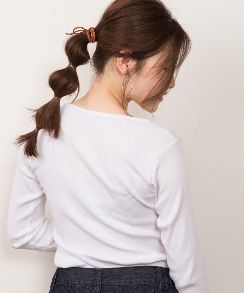 aity(アイティ)の「M-4L ランダムリブ ヘンリーネックカットソー 夏服(Tシャツ/カットソー・レディース・ブラック/杢グレー/ホワイト・LL/L/M/4L/3L)」の4枚目の写真