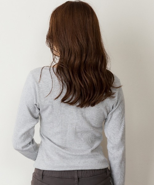 aity(アイティ)の「M-4L ランダムリブ ヘンリーネックカットソー 夏服(Tシャツ/カットソー・レディース・ブラック/杢グレー/ホワイト・LL/L/M/4L/3L)」の10枚目の写真