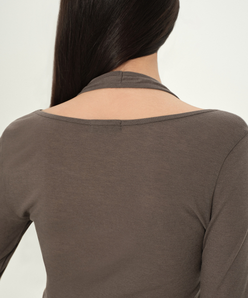 MUSINSA STANDARD WOMAN（ムシンサスタンダードウーマン）の「ウィメンズウールテンセルホルターレイヤード長袖Tシャツ[ブラウン]（Tシャツ/カットソー・レディース・その他・X-SMALL/SMALL/MEDIUM/LARGE）」の3枚目の写真