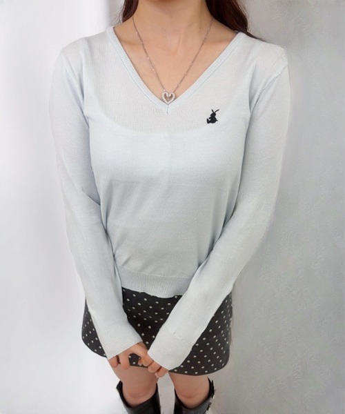 frunco(フランコ)の「【ZOZOTOWN限定】ワンポイント刺繍Vネックニット(ニット/セーター・レディース・ブラック/アイボリー/グレー/ブルー/ホワイト・FREE)」の5枚目の写真