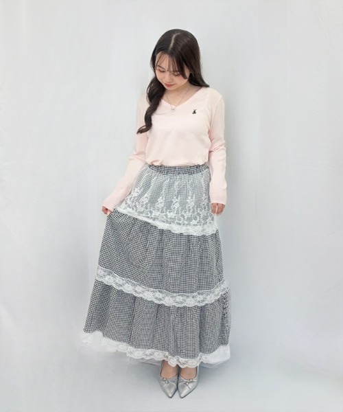 frunco(フランコ)の「【ZOZOTOWN限定】ワンポイント刺繍Vネックニット(ニット/セーター・レディース・ブラック/アイボリー/グレー/ブルー/ホワイト・FREE)」の6枚目の写真