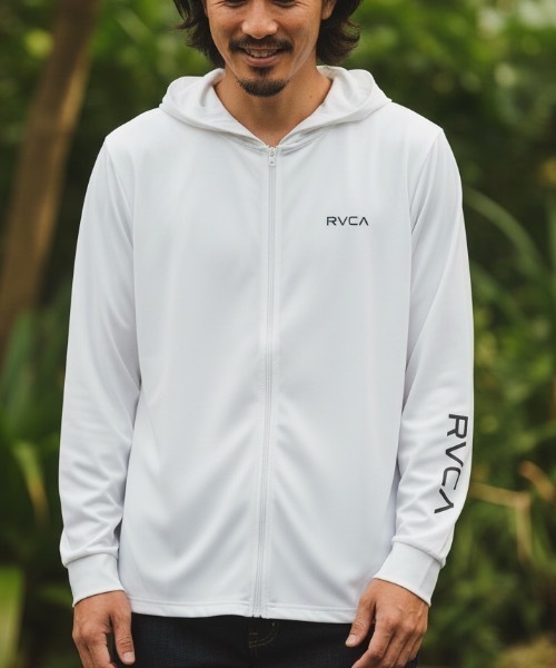 RVCA(ルーカ)の「RVCA メンズ CLOSED BUSINESS SFHD 長袖サーフTシャツ 【2026年春夏モデル】/ルーカジップアップ吸水速乾(UPF50+)4WAYストレッチサーフT(ラッシュガード・水着)(Tシャツ/カットソー・メンズ・ホワイト/グレー/ブラック・X-LARGE/LARGE/MEDIUM/SMALL)」の2枚目の写真