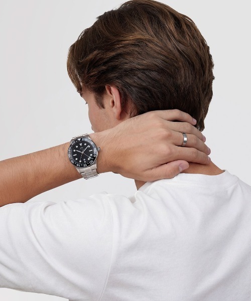 Daniel Wellington(ダニエルウェリントン)の「Iconic GMT Link Black 40MM メイズ腕時計 シルバー(アナログ腕時計・メンズ・グリーン/ブラック・40mm)」の14枚目の写真