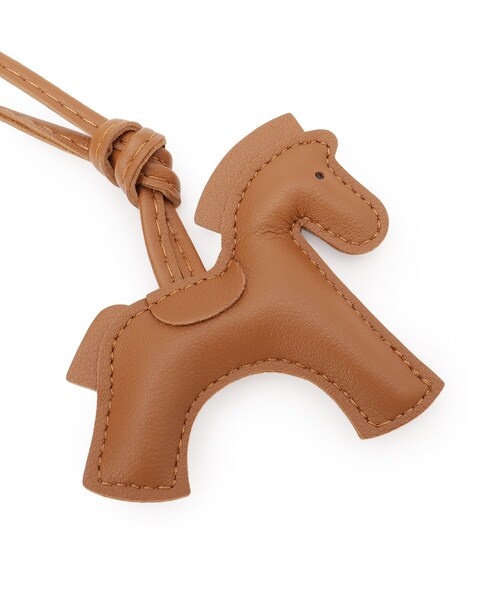 grove(グローブ)の「【HORSESHOEシリーズ】HORSEバッグチャーム(チャーム・レディース・キャメル/ブラック/ホワイト・00)」の5枚目の写真