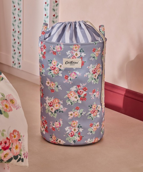 Cath Kidston(キャスキッドソン)の「ランドリーバッグ Archive Floral(ランドリーグッズ・レディース・パープル・FREE)」の1枚目の写真