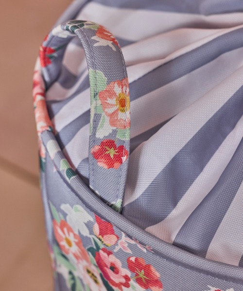 Cath Kidston(キャスキッドソン)の「ランドリーバッグ Archive Floral(ランドリーグッズ・レディース・パープル・FREE)」の3枚目の写真