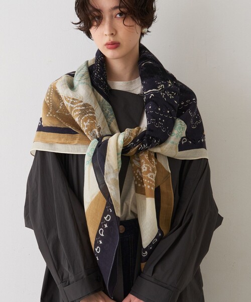 Rouge vif(ルージュヴィフ)の「【manipuri/マニプリ】フラグメントバンダナ コットンシルクストール 120×120 インド製(ストール/ショール・レディース・ブラック・フリー)」の1枚目の写真