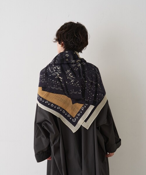 Rouge vif(ルージュヴィフ)の「【manipuri/マニプリ】フラグメントバンダナ コットンシルクストール 120×120 インド製(ストール/ショール・レディース・ブラック・フリー)」の6枚目の写真