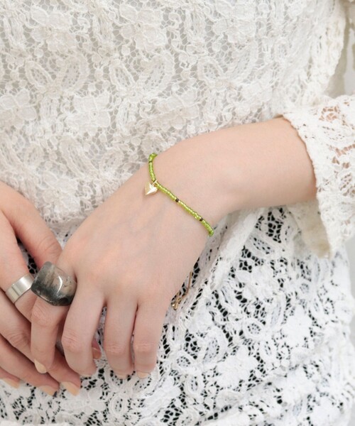 fredy emue（フレディエミュ）の「ビーズ×ハートトップブレス（ブレスレット・レディース・ライトブルー/ブラック/ライトグリーン/ピンク・FREE）」の12枚目の写真