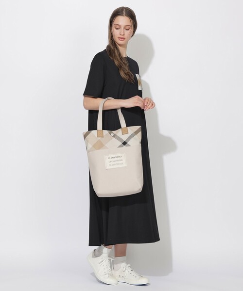 CB CRESTBRIDGE(シービークレストブリッジ)の「パーシャルチェックトート(トートバッグ・レディース・ライトベージュ/ブルー系その他7・FREE)」の10枚目の写真