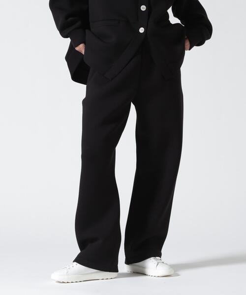 YENN（イエン）の「YENN（イエン）SPONDISH TUCK PANTS（その他パンツ・レディース・ブラック/グレー・36）」の2枚目の写真