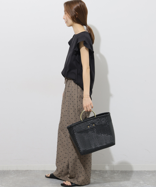 JOURNAL STANDARD relume(ジャーナルスタンダード レリューム)の「《WEB限定追加》フリルスリーブTシャツ(Tシャツ/カットソー・レディース・ホワイト/ブラック・FREE)」の4枚目の写真