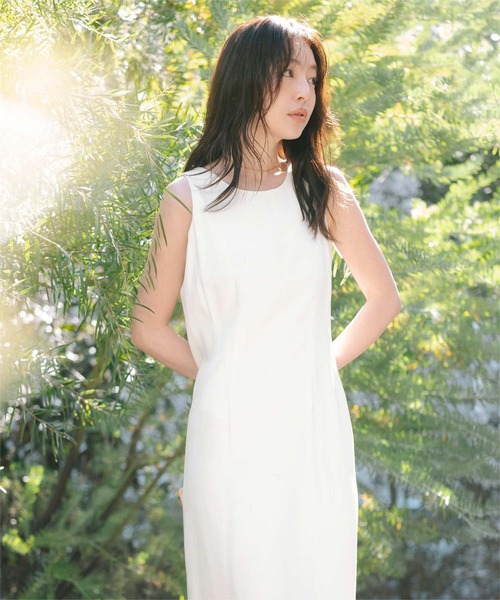 UR'S(ユアーズ)の「ウエストシェイプノースリーブワンピース(ワンピース・レディース・ホワイト/スミクロ・L/M/S)」の3枚目の写真
