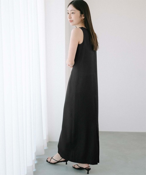 UR'S(ユアーズ)の「ウエストシェイプノースリーブワンピース(ワンピース・レディース・ホワイト/スミクロ・L/M/S)」の15枚目の写真