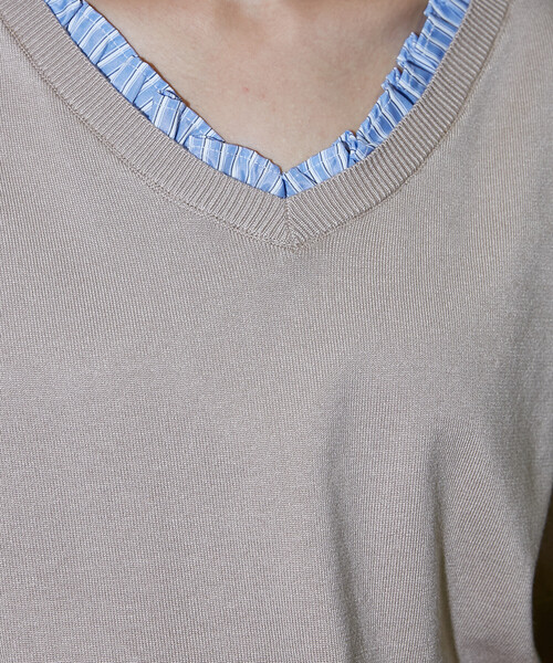 PUBLUX(パブリュクス)の「PUBLUX/パブリュクス シャツ フリル Vネック ハーフスリーブ サマーニット 限定展開(ニット/セーター・レディース・グレー/チャコールグレー/ネイビー/ベージュ・フリ-)」の11枚目の写真