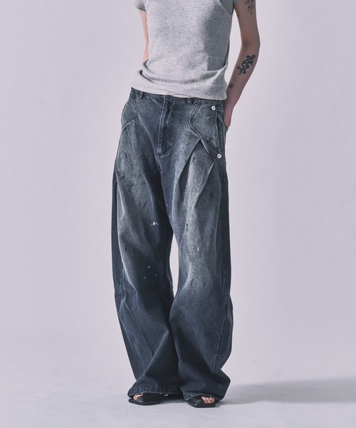 CONZ(コンズ)の「dark wash curved denim(デニムパンツ・レディース・ブラック/インディゴブルー・3/2/1)」の2枚目の写真