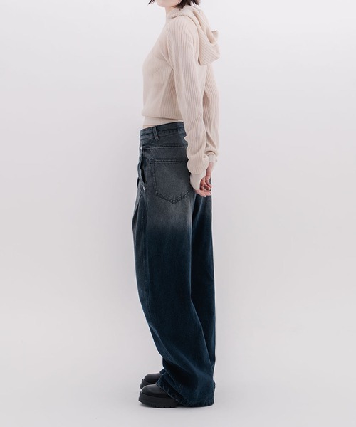 CONZ(コンズ)の「dark wash curved denim(デニムパンツ・レディース・ブラック/インディゴブルー・3/2/1)」の10枚目の写真