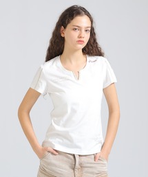 《直営店限定》KEY NECK EMBROIDERY T-SHIRT