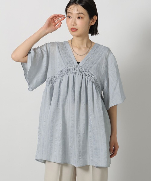 LAKOLE（ラコレ）の「2WAYシャーリングチュニック / 667924（その他トップス・レディース・ブルー/ホワイト/ブラック・FREE）」の3枚目の写真