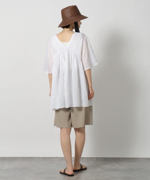 LAKOLE（ラコレ）の「2WAYシャーリングチュニック / 667924（その他トップス・レディース・ブルー/ホワイト/ブラック・FREE）」の6枚目の写真
