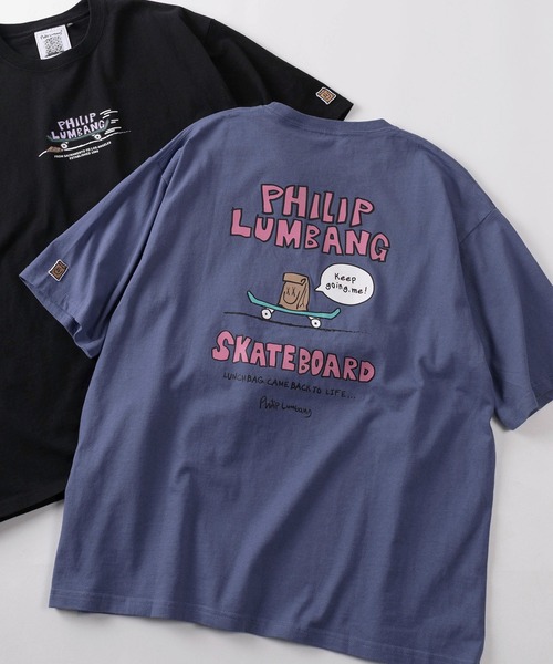 Philip Lumbang(フィリップランバン)の「【75】【Philip Lumbang/フィリップ・ランバン】 リラックスフィット グラフィックデザイン バックプリント クルーネックTシャツ ユニセックス(Tシャツ/カットソー・レディース・ブルー系3/グリーン系2/ホワイト系2/ホワイト系1/グリーン系1/ベージュ系3/ベージュ系1/ブルー系1/ブラック系2/ホワイト系3/ブルー系2/グリーン系3/ベージュ系2/ブラック系3/ブラック系1・M/XL/L)」の1枚目の写真