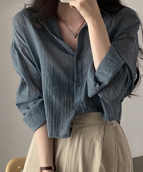 mielu(ミエル)の「クロップドシアー長袖シャツ(シャツ/ブラウス・レディース・ブルー/グレー/ホワイト・LARGE/MEDIUM)」の11枚目の写真