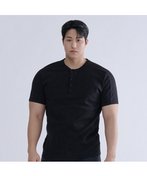 NINEZ（ナインゼット）の「コットンスパン切り替えヘンリーネックマッスルフィットTシャツ（2カラー）（Tシャツ/カットソー）」