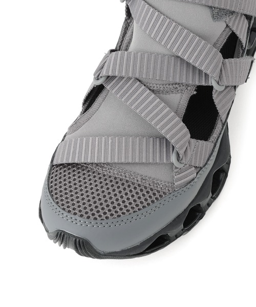 MIZUNO(ミズノ )の「【MIZUNO(ミズノ)】WAVE PROPHECY STRAP(スニーカー・レディース・ホワイト/ブラック/グレー・25/23/24)」の6枚目の写真