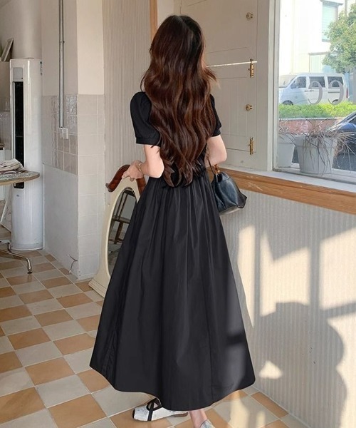 CHUL(チュル)の「ギャザーフレアロングワンピース(ワンピース・レディース・ブルー/ブラック・X-LARGE/LARGE/MEDIUM/SMALL)」の4枚目の写真