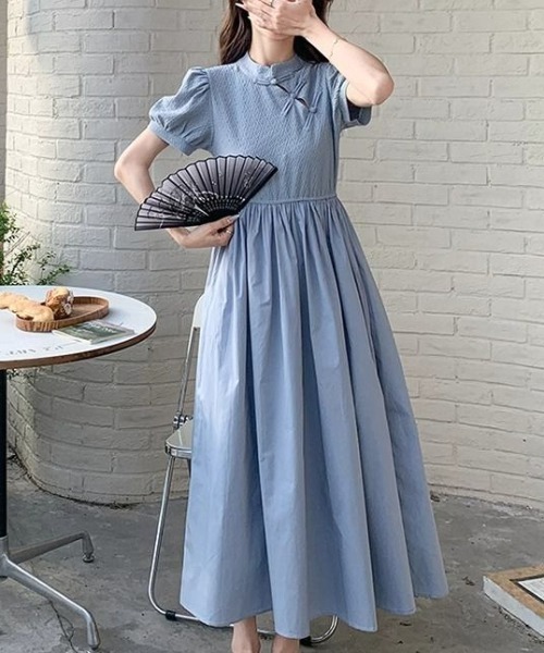 CHUL(チュル)の「ギャザーフレアロングワンピース(ワンピース・レディース・ブルー/ブラック・X-LARGE/LARGE/MEDIUM/SMALL)」の5枚目の写真