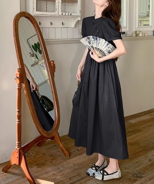 CHUL(チュル)の「ギャザーフレアロングワンピース(ワンピース・レディース・ブルー/ブラック・X-LARGE/LARGE/MEDIUM/SMALL)」の6枚目の写真